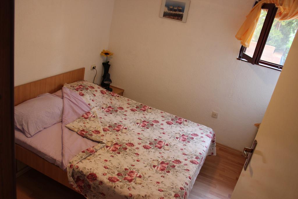Apartments Toni Τρογκίρ Δωμάτιο φωτογραφία